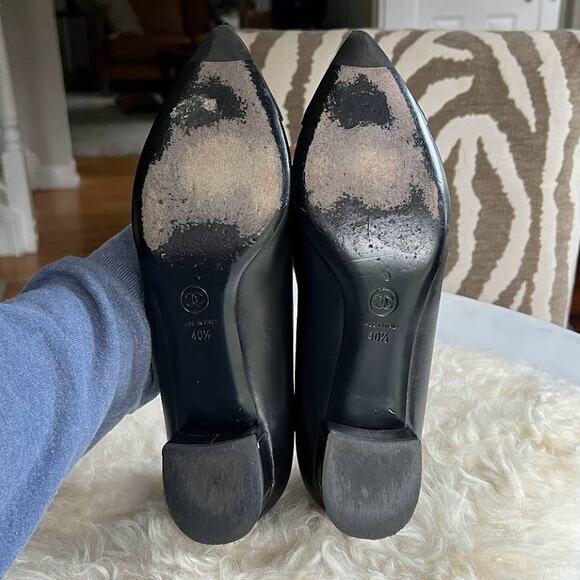 Chanel Classic Mid-Height Cap Toe Pointy Chunky Heels - Picture 4 of 16